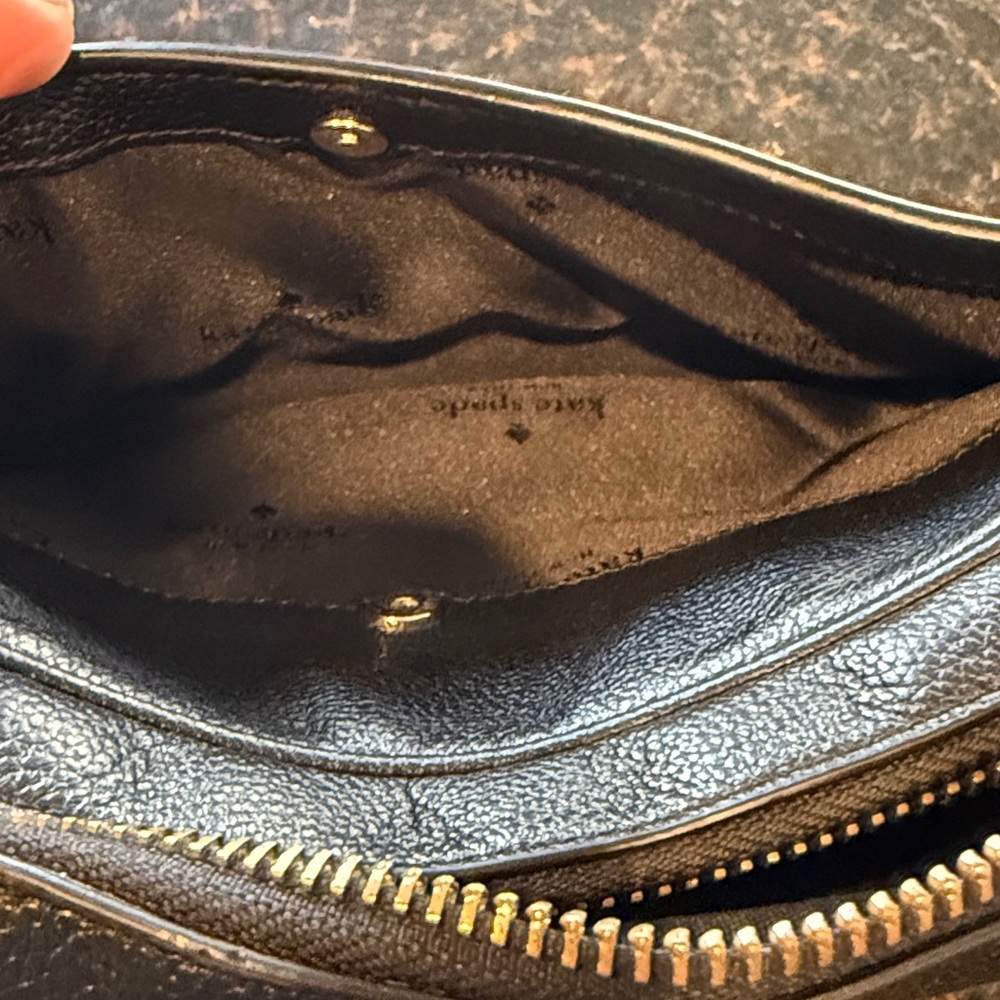 Kate Spade New York Rosie Pebbled Leather Flap Camera Bag. - Picture 9 of 10
